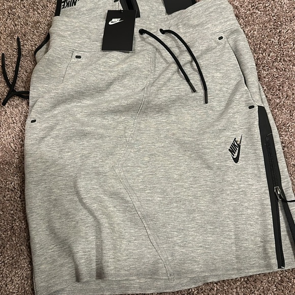 Nike Set - Picture 3 of 4